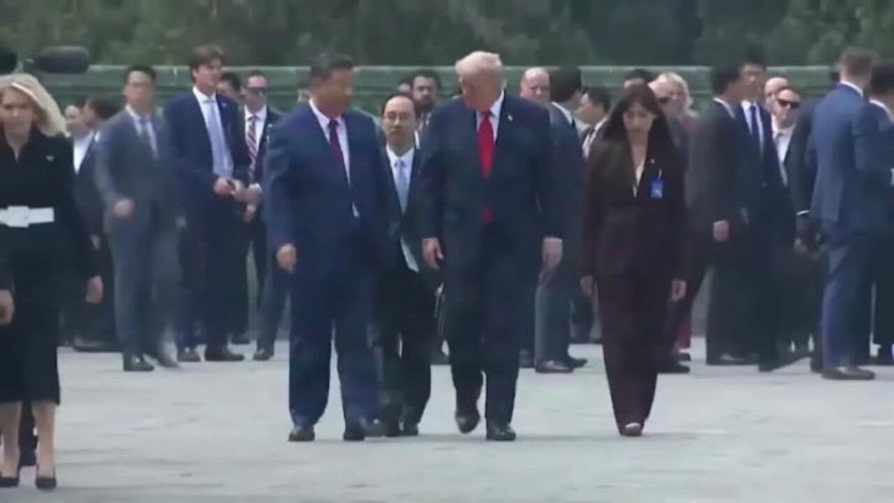 Trump e Xi Jinping passeggiano insieme al Tempio del Cielo a Pechino