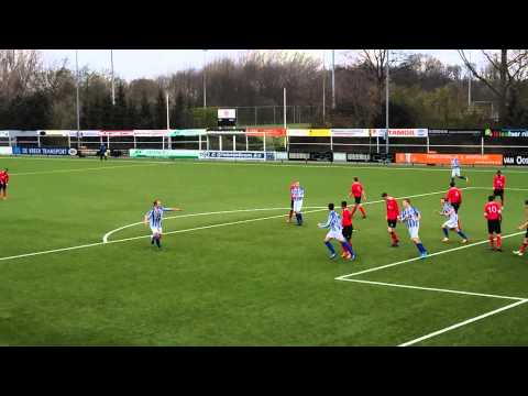 De 1-0 van vv Schoonhoven b1tegen slikkerveer