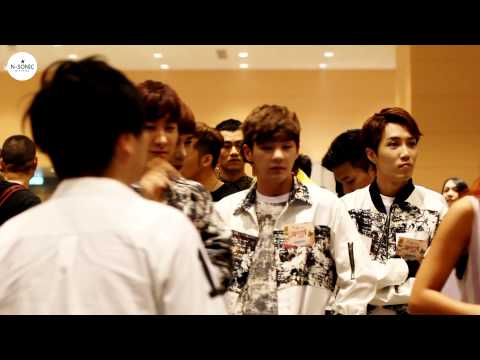 [STAFFDIARY] 시원하게 아이컨택을 드릴게요!