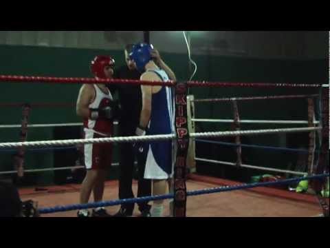 Courage Muay Thai Charity Boxing Clonmel Nicky Noonan (red corner) vs Keith O`Shea (blue corner)
