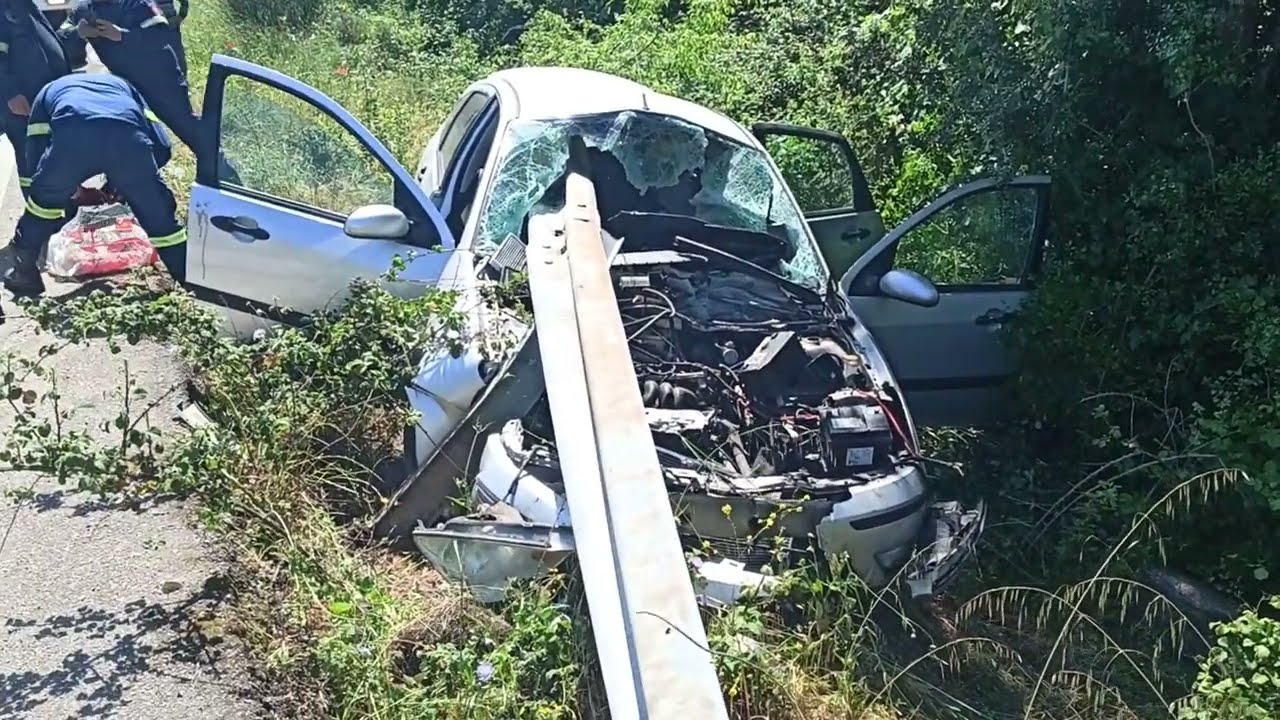 Schockierender Autounfall in Amfilochia