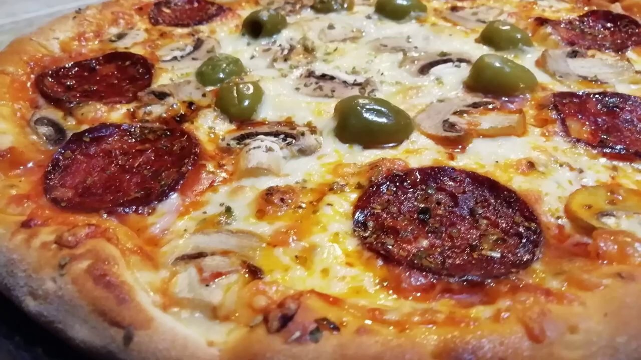 Kako se pravi domaća pica