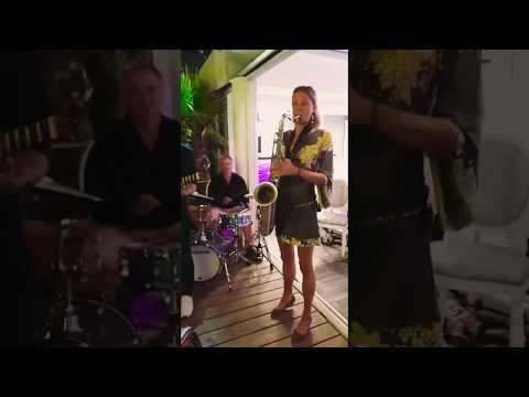 FUNKY sax solo by Naomi Adriaansz