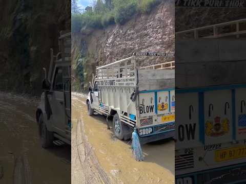 Off roading newly launch Bolero pickup Maxx 💪🤘😎🤫#boleropickup #offroad #travel #himachal #viralvideo