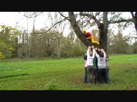 Wrong Sort of Bees - Winnie the Pooh and Zombies Too