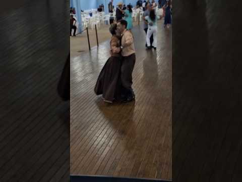 no clube dos idosos de Marquinho no Paraná.Brasil. #shotrs #baile #dancarinos