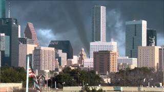 preview picture of video 'Tornado hits Houston !!'