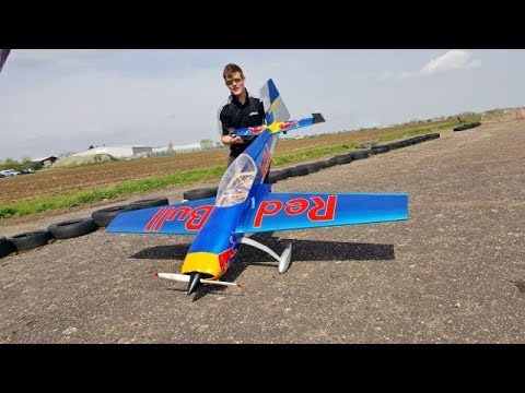 FSM UK RC - TOM WOODS FLYING HIS "RED BULL" EXTRA - 2018