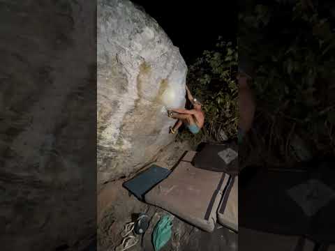 Webb da Paraíba V9 - Conceição do Mato Dentro #climbing #bouldering #rockclimbing