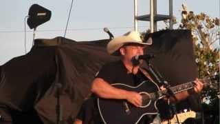 Chris Cagle singing Laredo