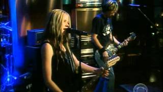 Download lagu Avril Lavigne - My Happy Ending - Live @ Craig Kilborn show [22.06.2004] [HQ] mp3
