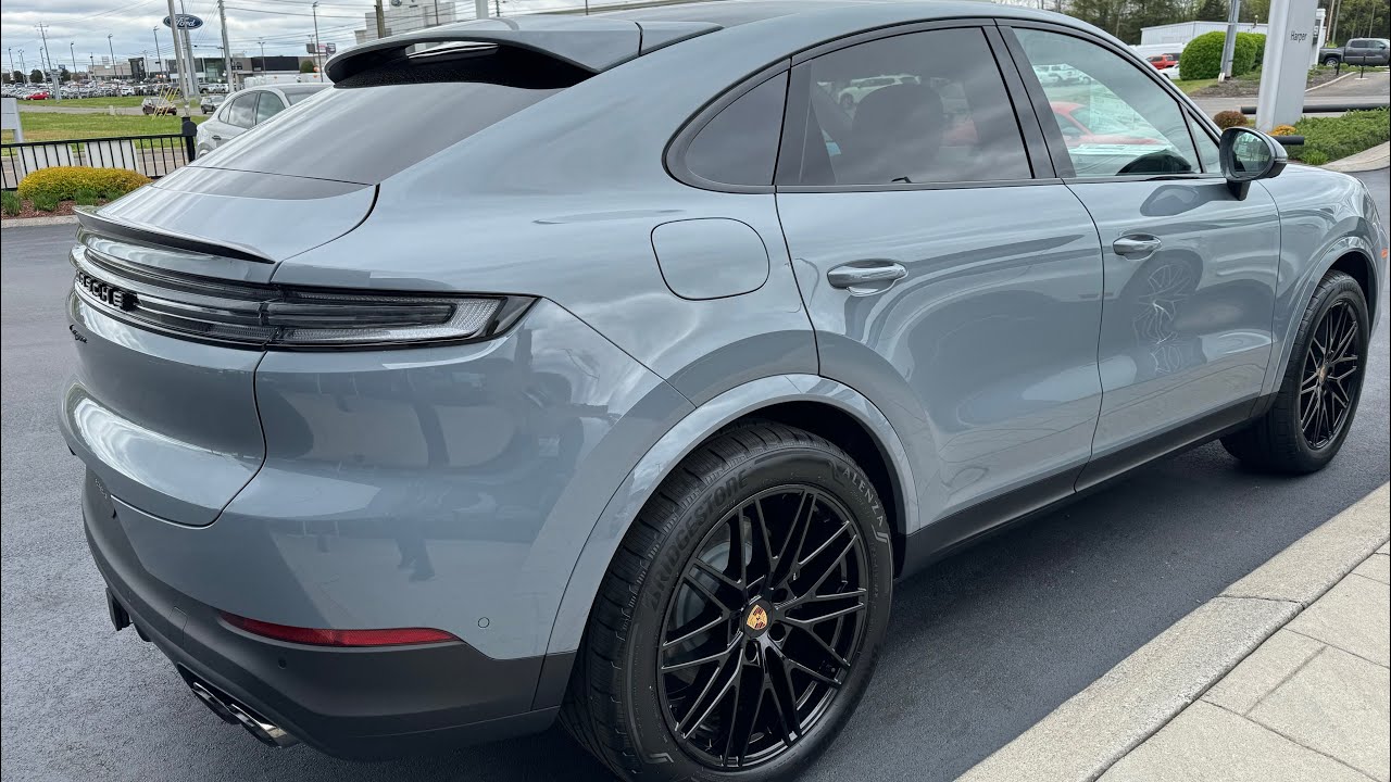The New 2024 Porsche Cayenne Coupe what's the differences?