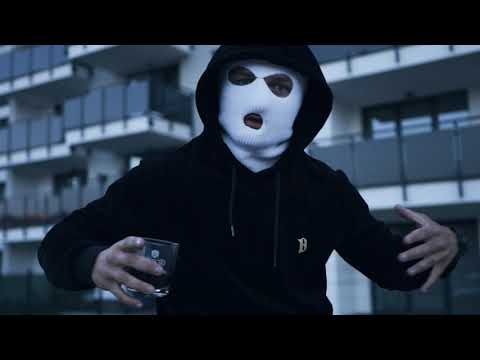 Mikuri CZR feat. Mieszał - Ostre Wersy (dir. by @niezlykretik) prod. wavyb0i