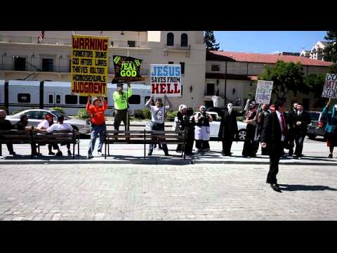 fanime 2012 - protesters (2)
