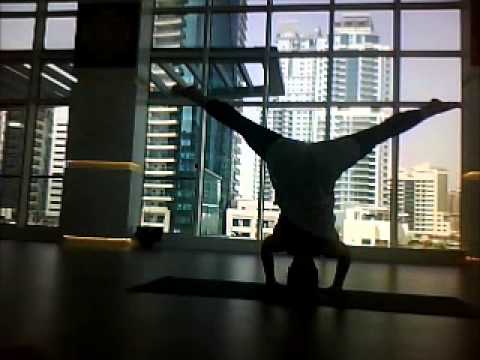 136.1 Yoga Studio Dubai_Shakti practice by Susie (aka Zsuzsanna Tolgyesi)