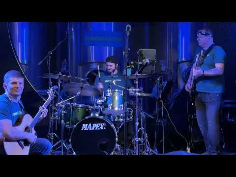 Hackatón - 90 vteřin z koncertu ve Vinohradském pivovaru