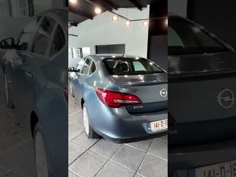 Opel Astra 2014 - Image 2