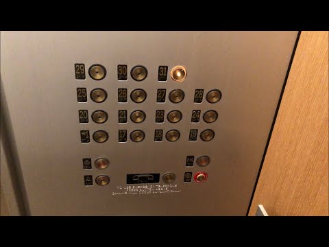 RIDICULOUSLY FAST Westinghouse Traction Elevators @ 125 S Wacker - Chicago, IL.