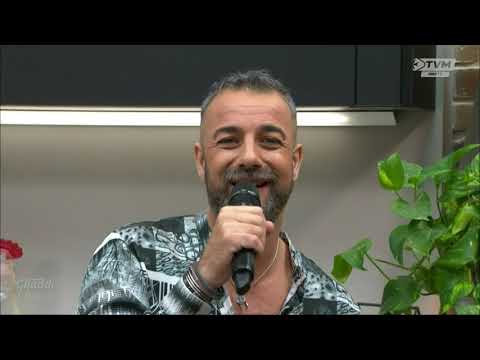 Janvil & Andrew Pace - Fil-Pjazza Tar-Rahal on Għaddi s'Hawn