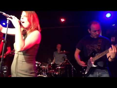 Frolleinwunder Live @Cologne Blue Shell – Spellbound (Siouxsie and the Banshees)