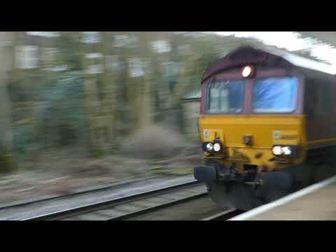 66069 on 6E26 Knowsley to Wilton Binliner - What happened on the opposite platform???