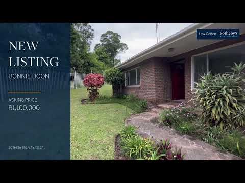 Low Maintenance Townhouse in Bonnie Doon