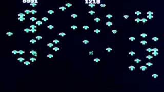 Centipede on Atari 8 bit vintage gaming computer. Gameplay & Commentary