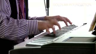 Doctors Highlight US Health Care Issues with Musical Comedy