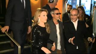 Kylie Minogue shows off her bottom in spoof advert