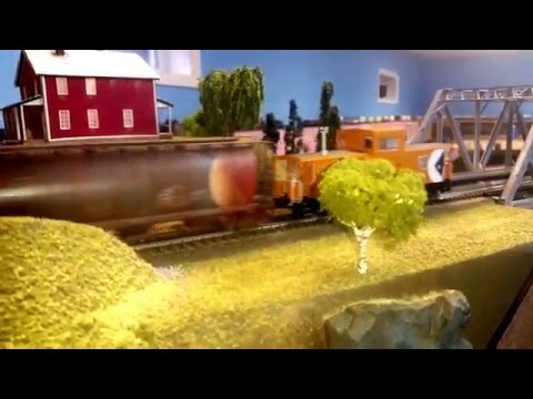 Cutting in the H.O Scale Railroad Bridges #03 with Pan Am Loco #352.
