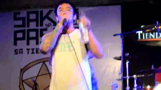 The Sound And Taste Of Tears Falling Upon Your Chest  - Chicosci (Live @ Tiendesitas)