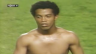 Okocha Magic & Young Ronaldinho Substitution (Crazy Show for PSG in 2001)