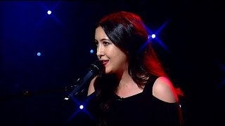 Vanessa Carlton performs Willows live