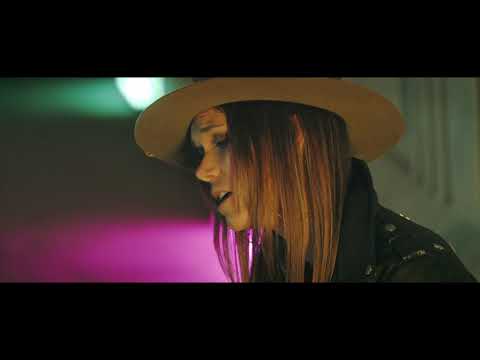 Creep - Radiohead (cover by Melissa Ouimet)