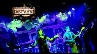 Download lagu Silent Temple LIVE 2023 - Fey Breeze mp3 Download lagu Silent Temple LIVE 2023 - Fey Breeze mp3