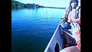 preview picture of video 'pescaria no lago cana brava -minaçu -GO'