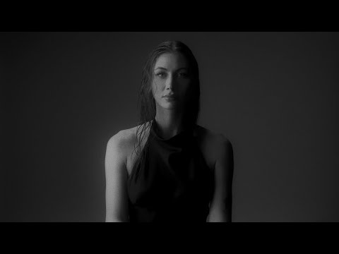 Bakos Betti - Fúj A Szél (Official Lyric Video)