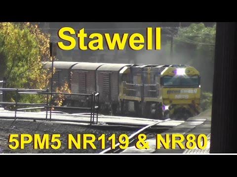 5PM5 NR119 & NR80 - Stawell Station - 19th April 2015
