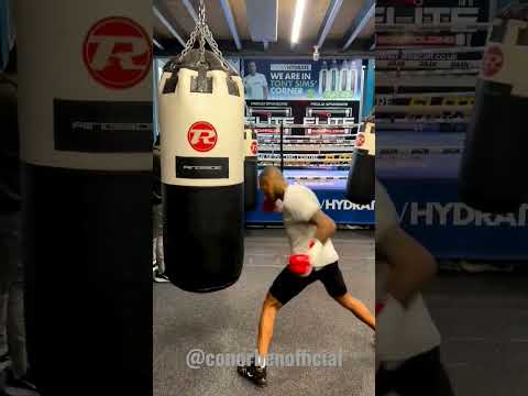 Conor benn Heavy bag training