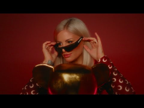 Metzker Viktória x Splash - Tedd fel a kezedet (2025) [Official Music Video]