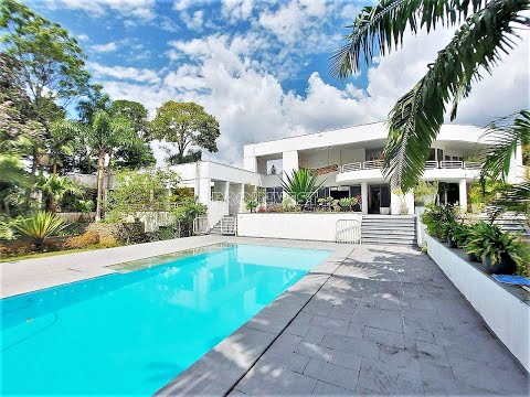 Casa à venda na Granja viana - Silvino Pereira