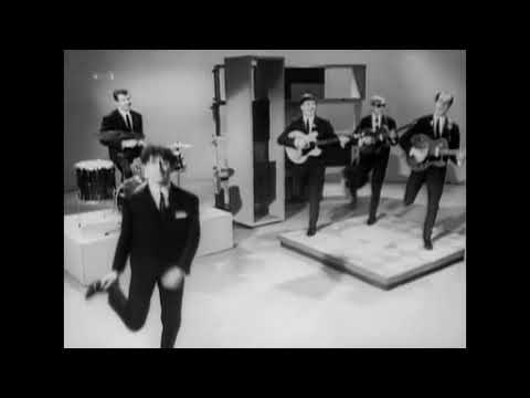 Freddie & The Dreamers - You Were Made For Me [Blue Peter 1964]