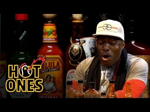 Coolio Talks Hip-Hop Cooking and "Gangsta's Paradise" Folklore While Eating Spicy Wings | Hot Ones