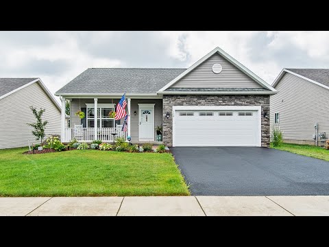 114 Fallkirk Place // Greece, NY