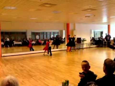 Rúnar og Karen foxtrot