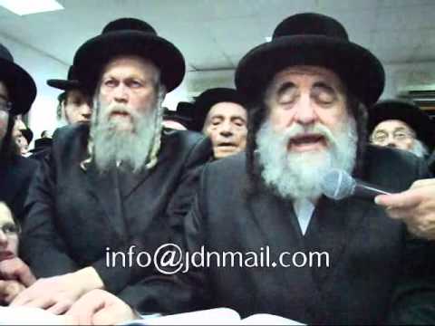 Hachnosas Sefer Torah in Visnitz - Ramat Shlomo - Teves 5771