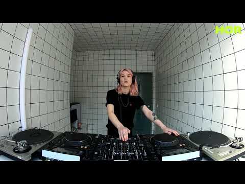 Ismus Showcase - Alva / April 2 / 5pm-6pm