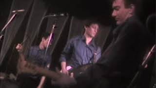 Gang Of Four-At Home He&#39;s A Tourist (Live 12-31-1980)
