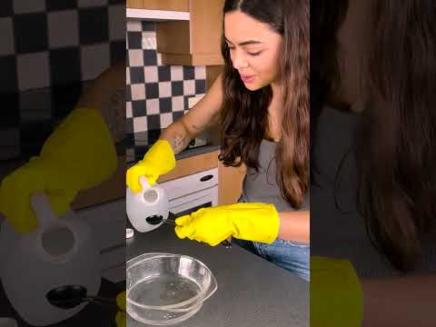 Is vinegar the secret ingredient for cleaning a microwave? #CleaningHacks #KitchenTips #Shorts