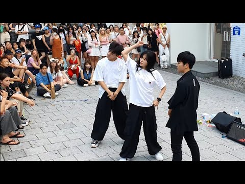 [STREET ARTIST] YU KAGAWA, HYOJIN & YOUNGWON. INTERACTIVE HONGDAE BUSKING. 230705.